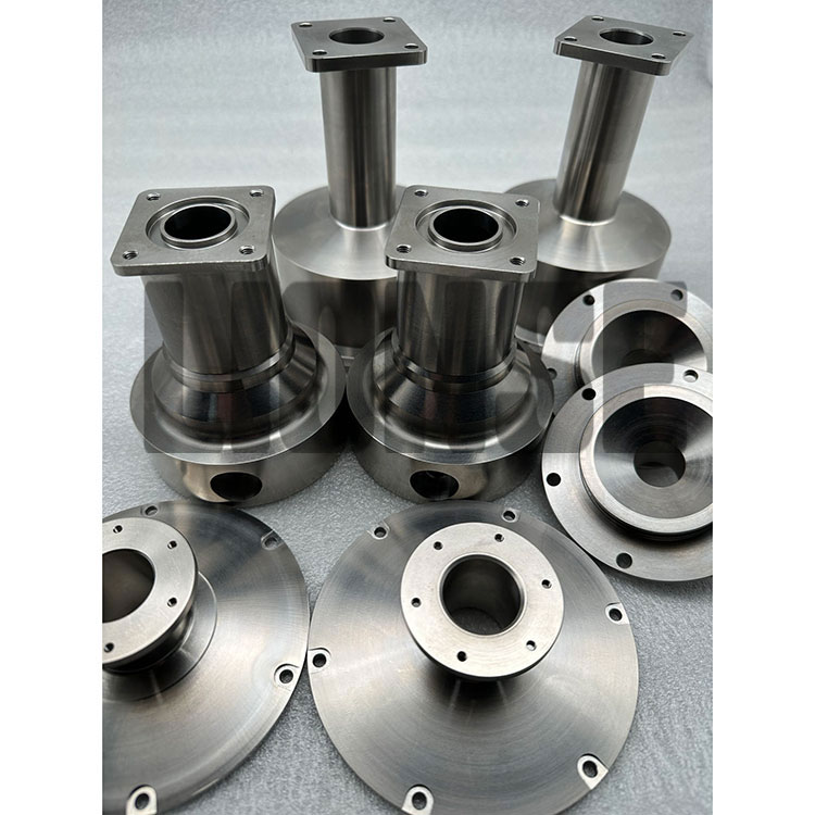 Mengapa memilih bahagian titanium peralatan laut untuk peralatan laut?