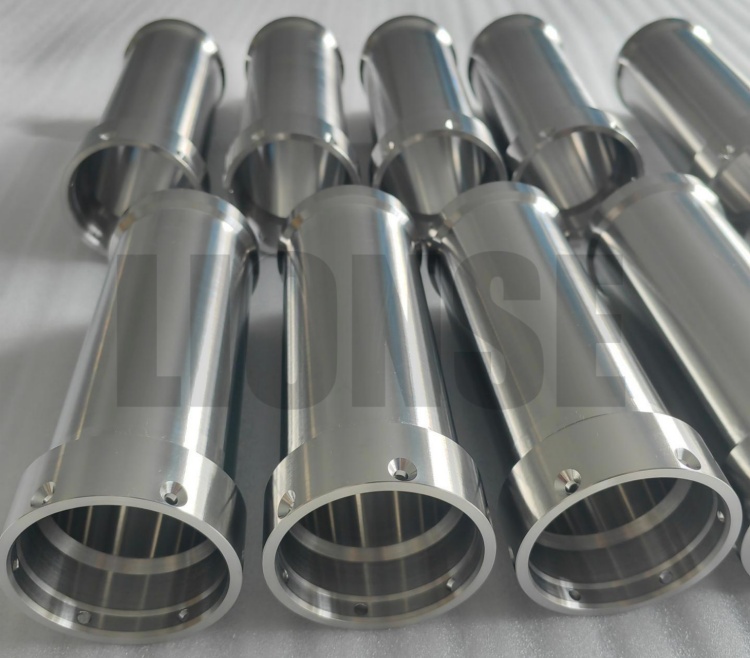 Mengapa titanium merupakan bahan yang sesuai untuk kejuruteraan kapal?