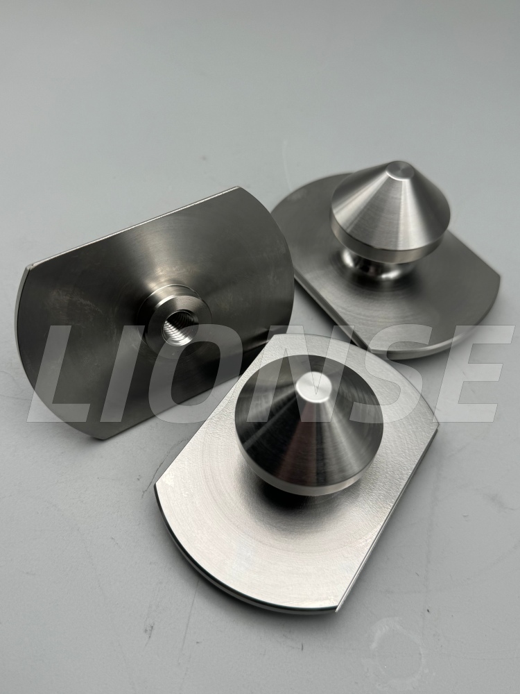 Lionse baru mengeluarkan Conical Surface Locating Pull Stud bukan standard, yang membolehkan pembuatan ketepatan CNC mencapai kecekapan yang lebih tinggi dan kualiti yang lebih baik.