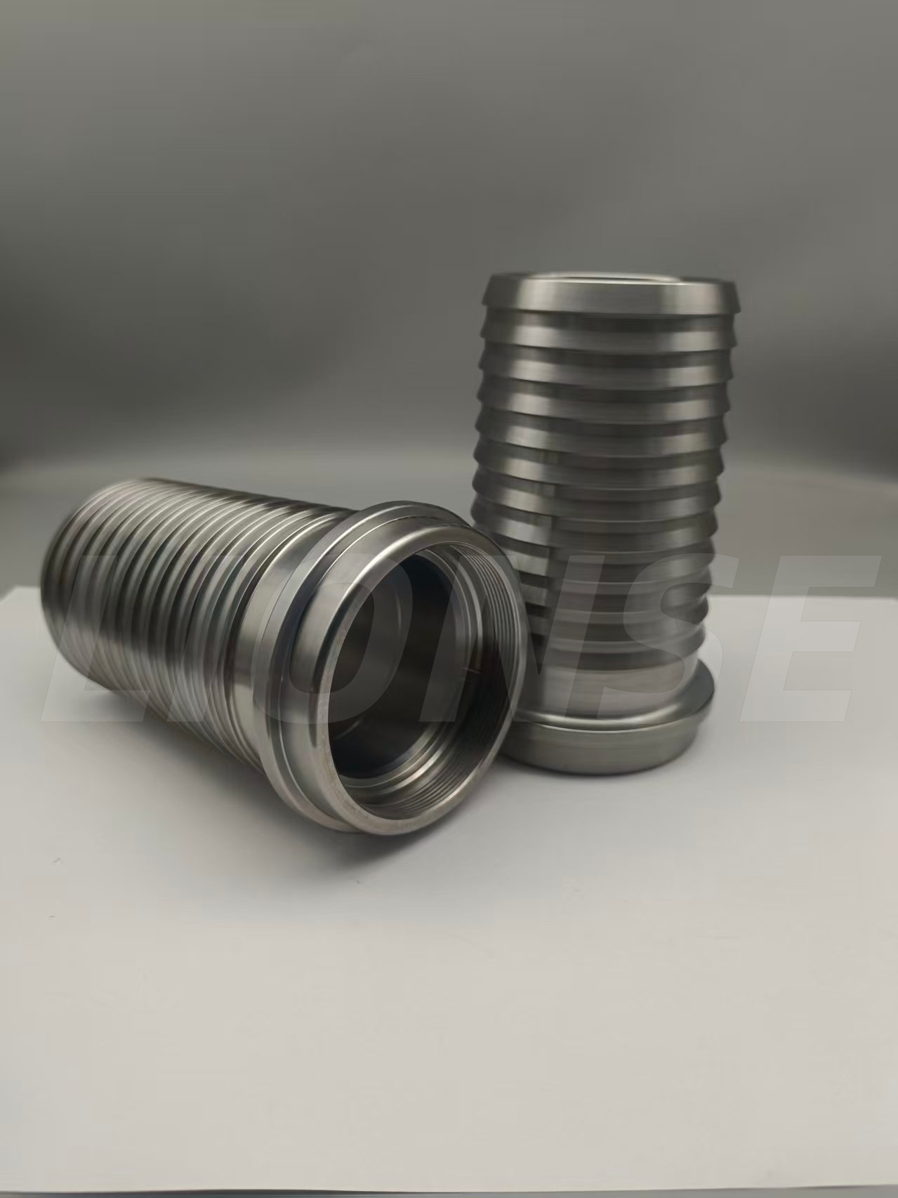 Pemesinan CNC dan Memusing Bahagian Keluli Tahan Karat